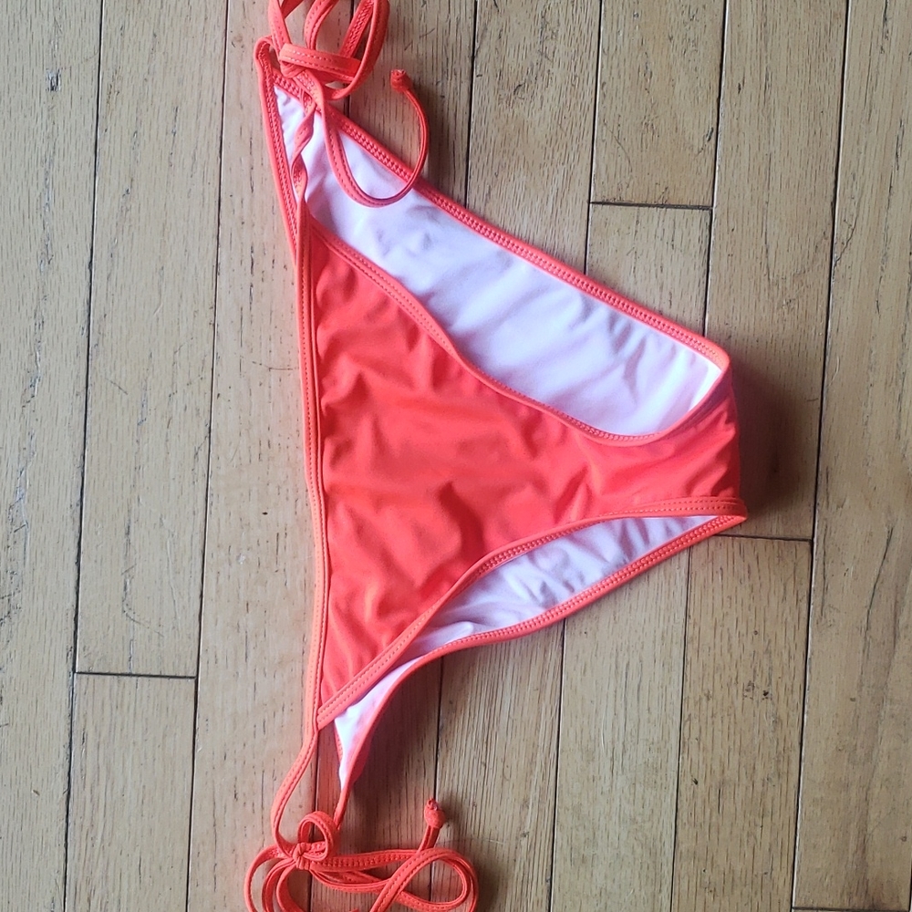 Zeraca Triangle Bikini - Picture 4 of 5